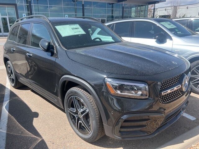 2025 MERCEDES-BENZ GLB-Class