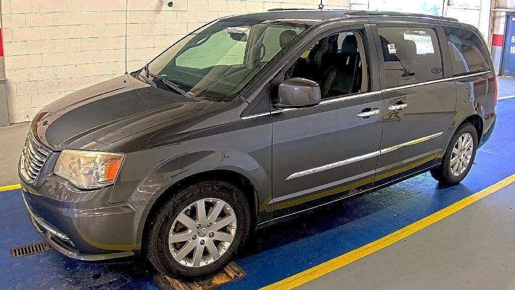 2015 CHRYSLER Town and Country