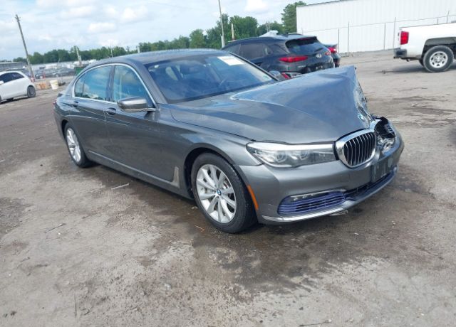 BMW 740i