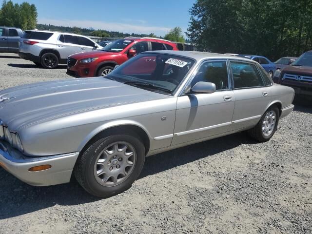 Jaguar XJ8