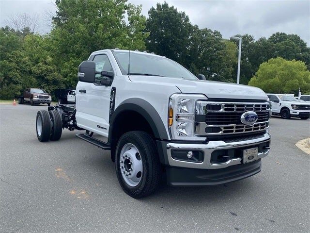 2025 FORD F-550