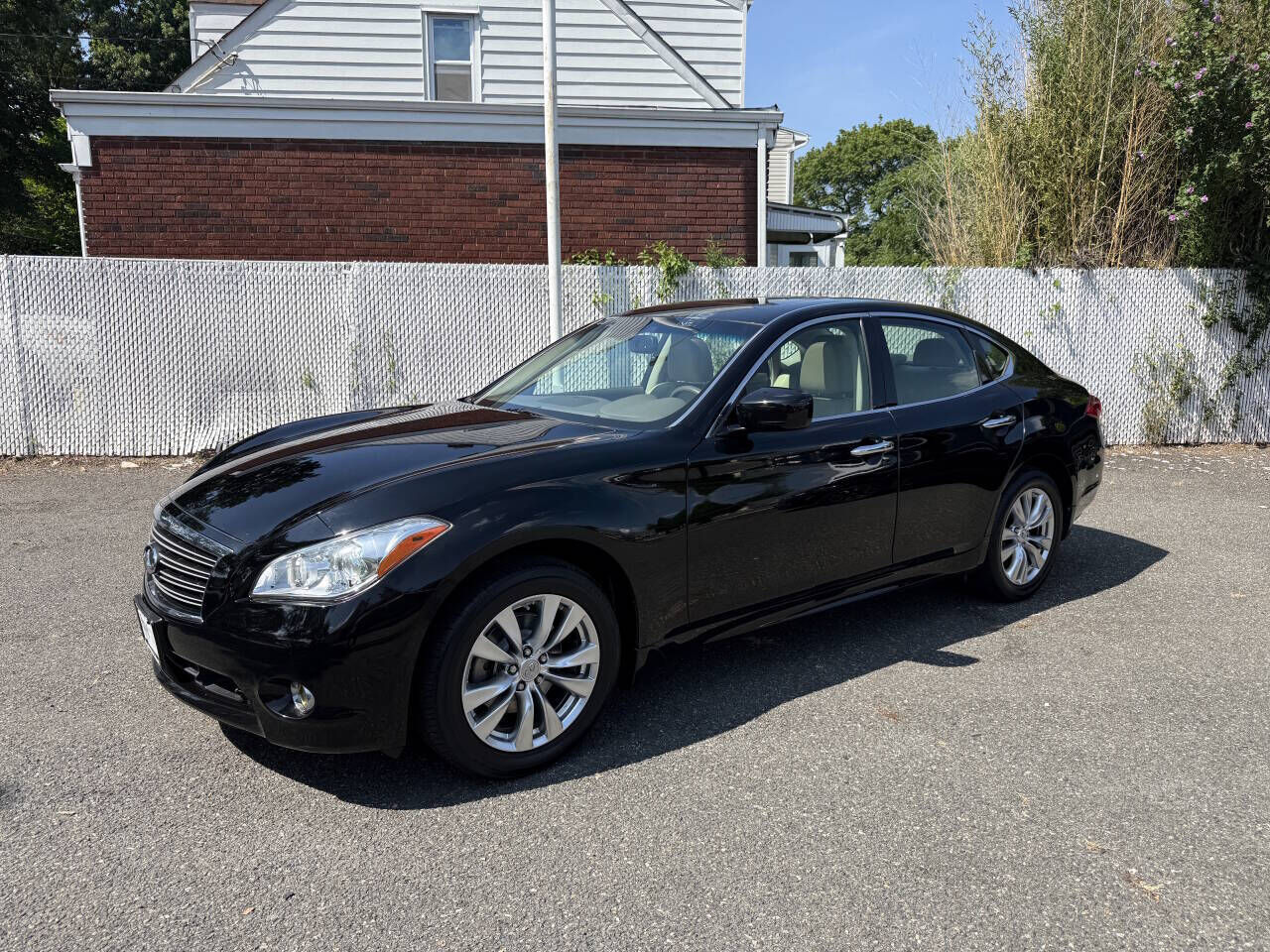 Infiniti M37