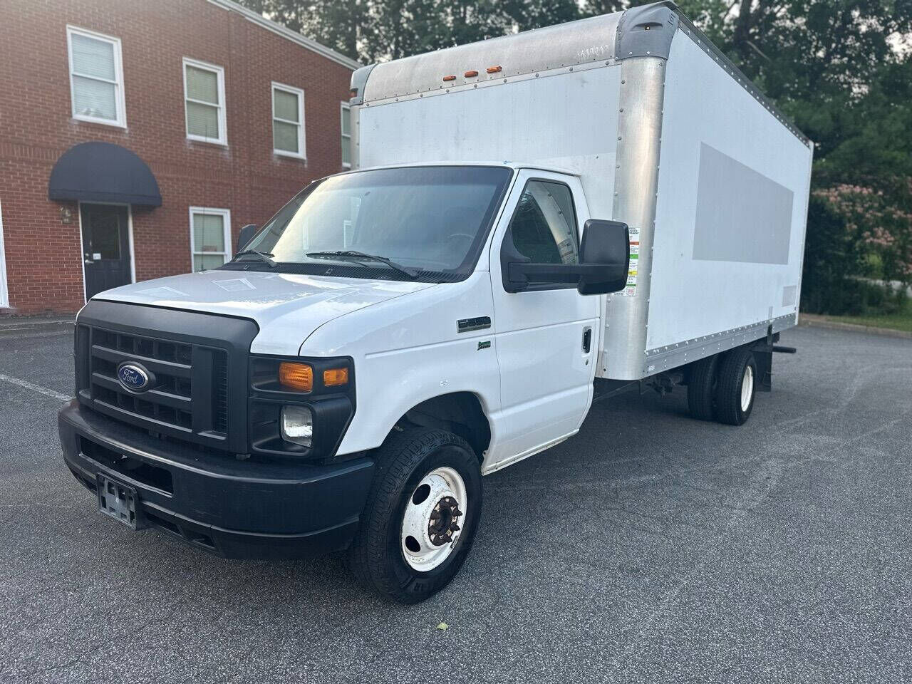 2016 FORD E-350