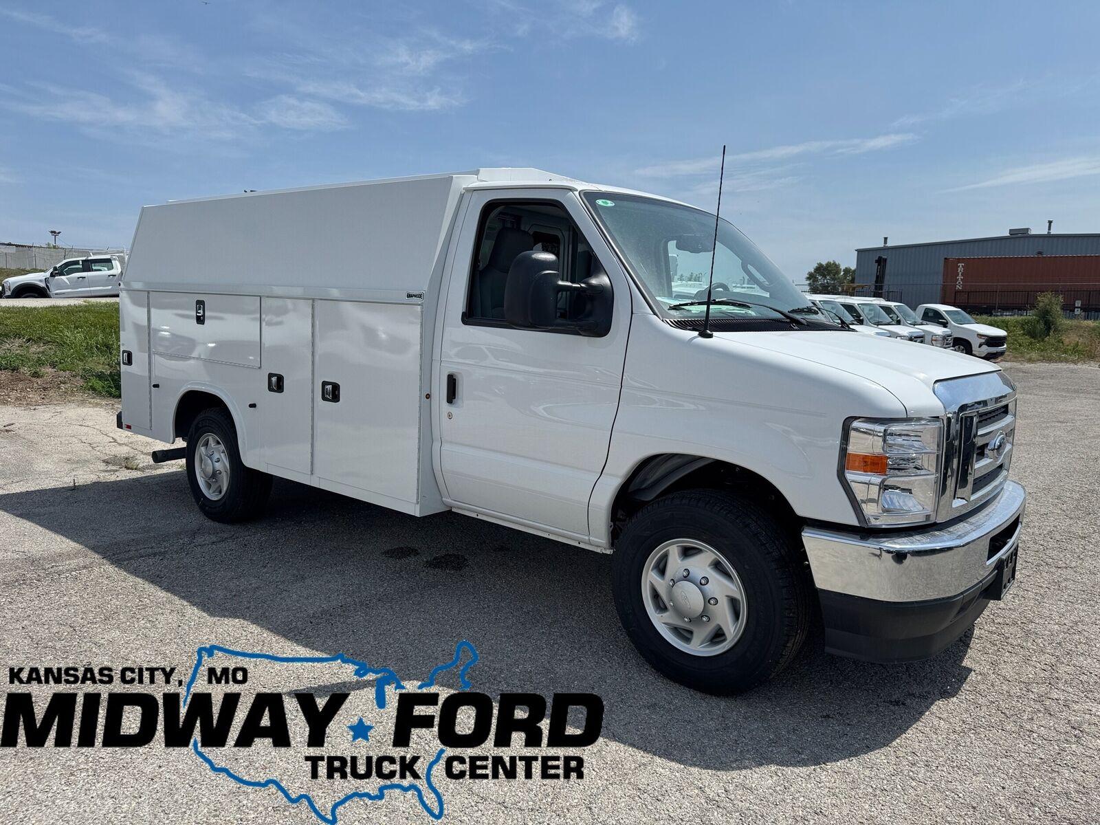 2025 FORD E-350