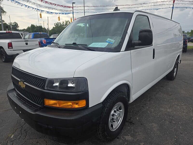 2021 CHEVROLET Express