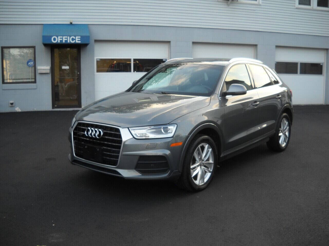 2016 AUDI Q3