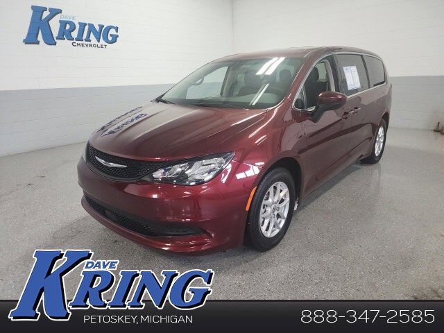 2022 CHRYSLER Voyager