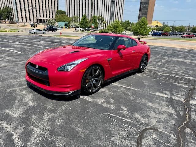 Nissan GT-R