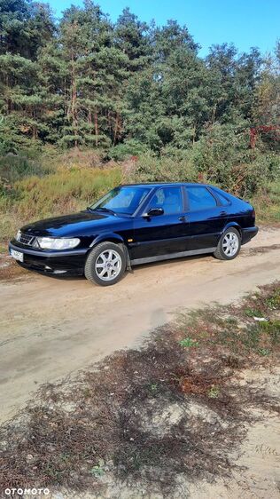 Saab 900