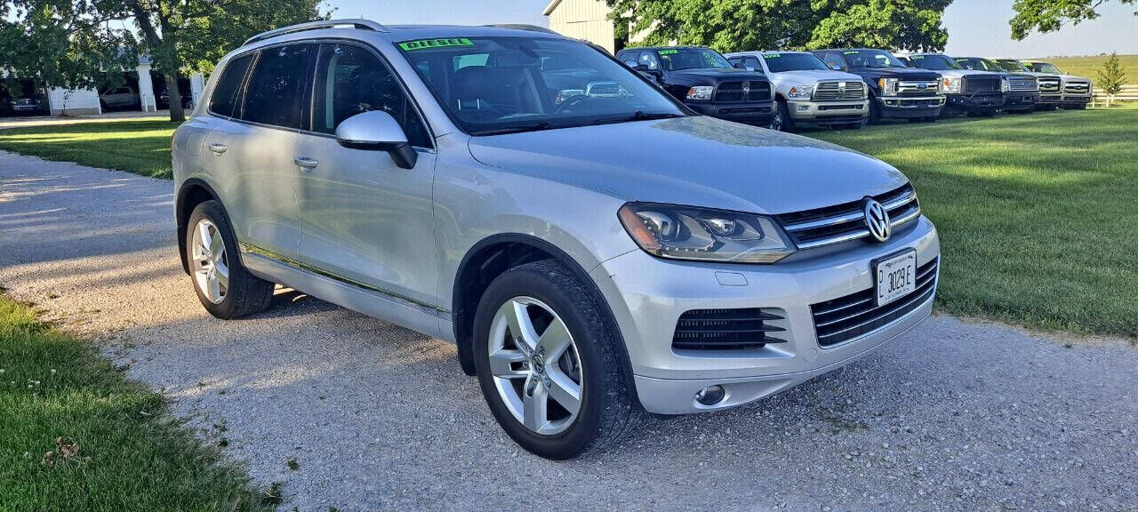 2012 VOLKSWAGEN Touareg