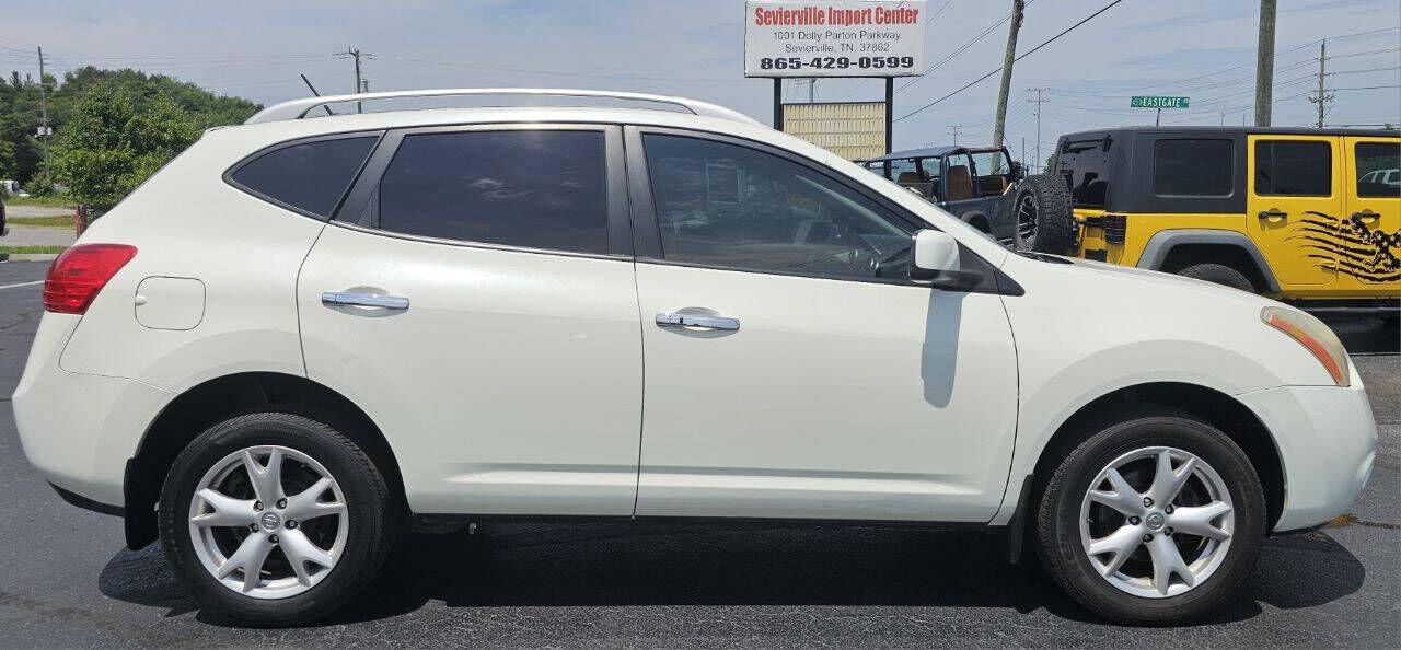 2010 NISSAN Rogue