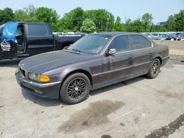 BMW 740i