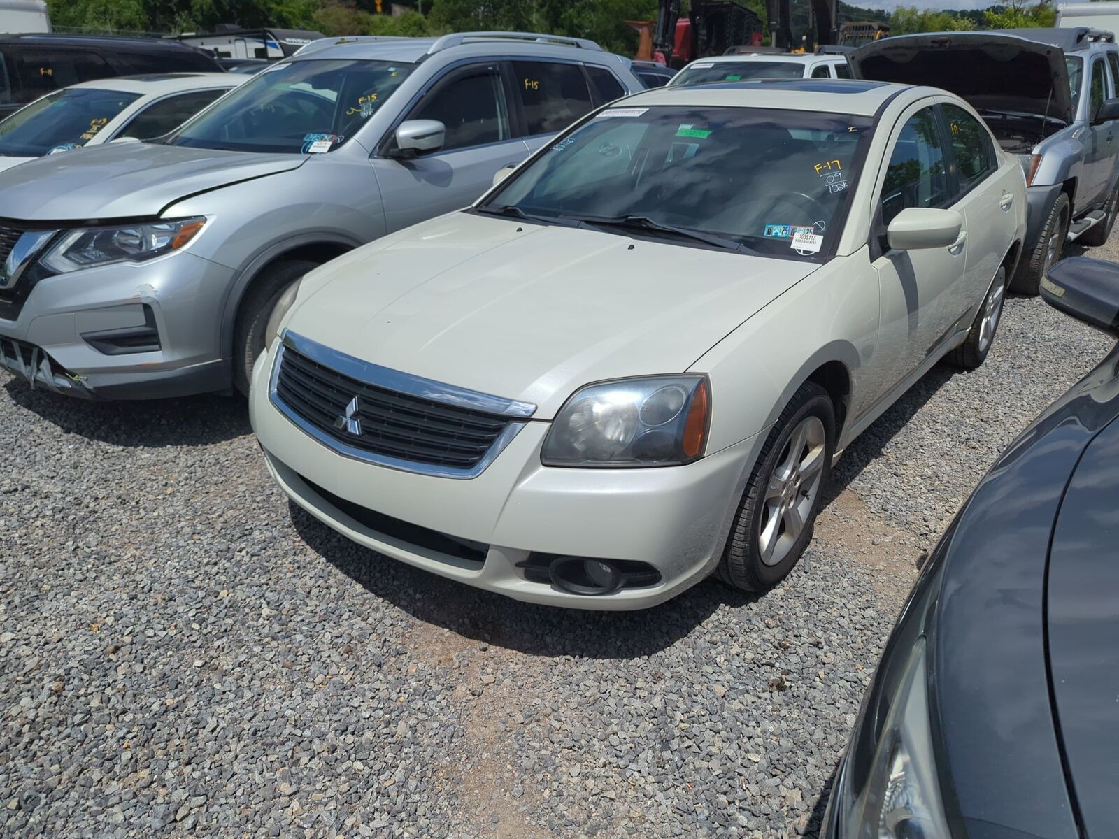 Mitsubishi Galant