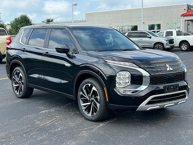 2025 MITSUBISHI Outlander