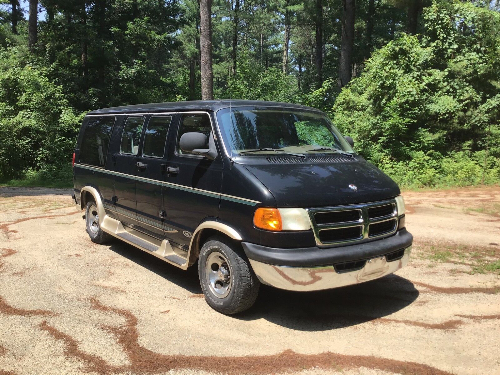 Dodge Ram Van