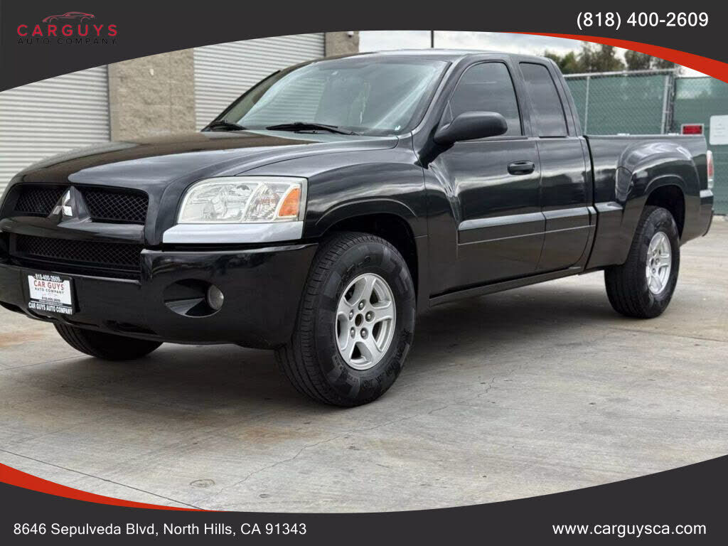 Mitsubishi Raider