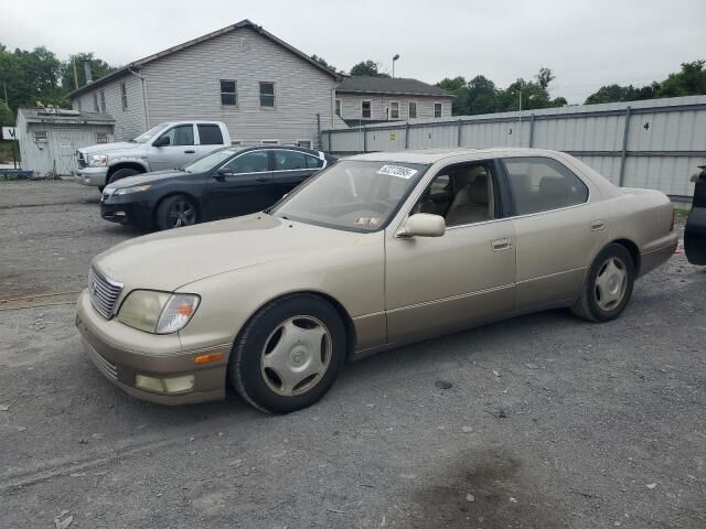 Lexus LS