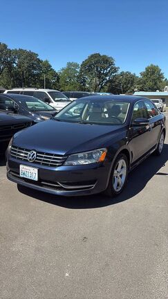 2013 VOLKSWAGEN Passat