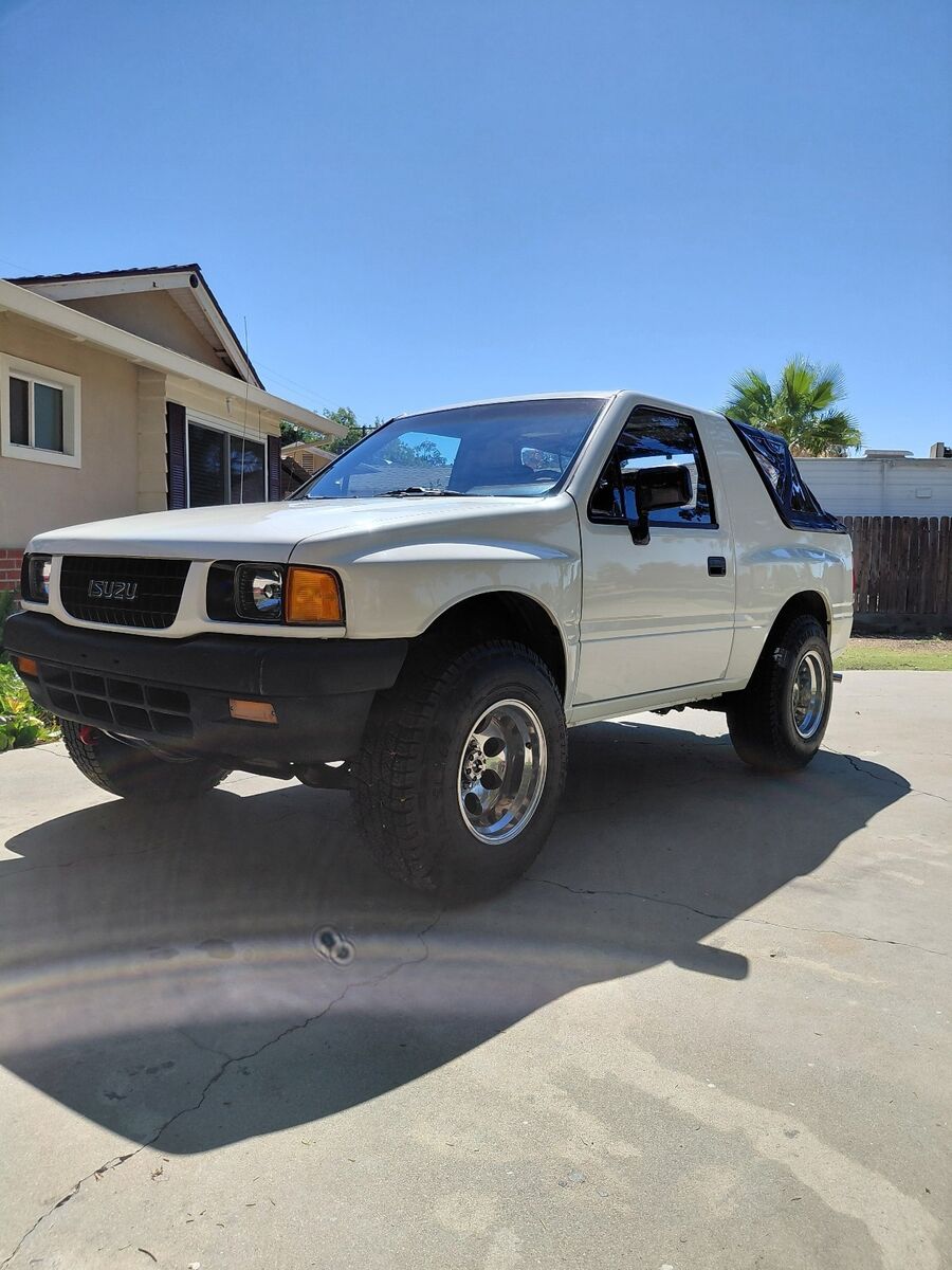 Isuzu Amigo