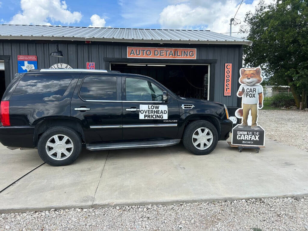 2011 CADILLAC Escalade