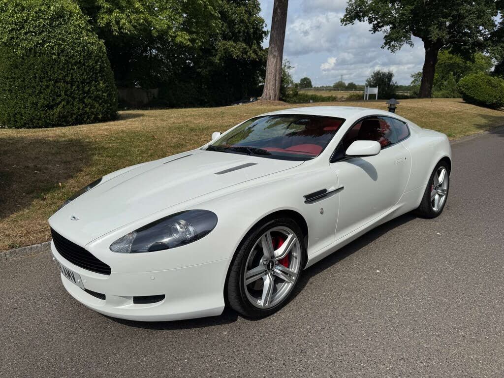 Aston Martin DB9