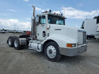 1994 INTERNATIONAL 9200 - License Plate