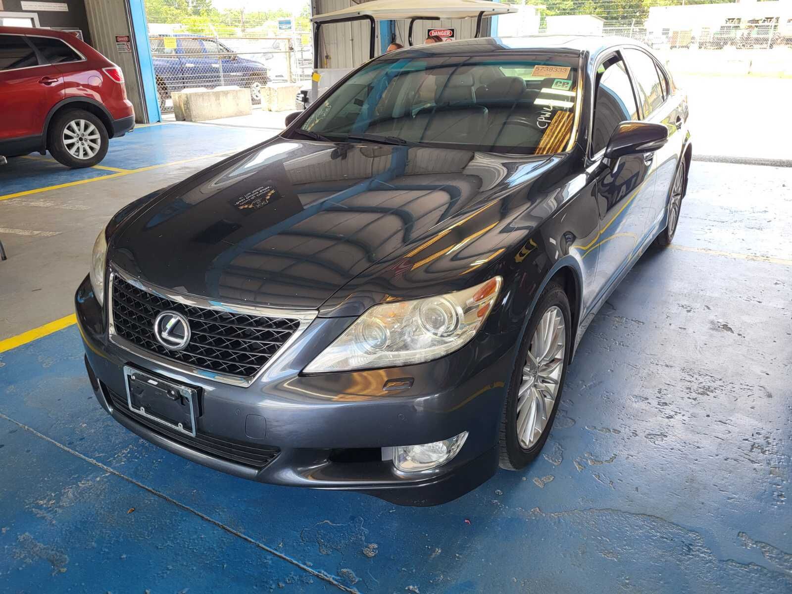 Lexus LS