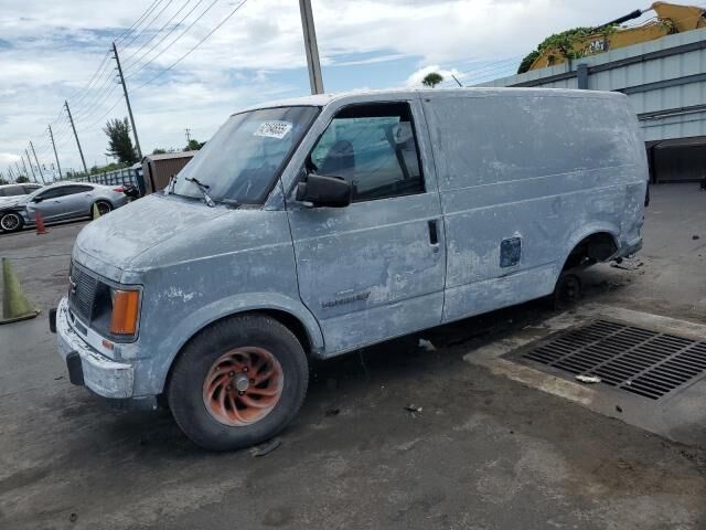 GMC Safari