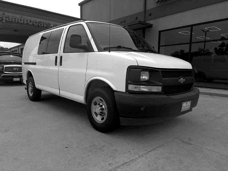 2017 CHEVROLET Express