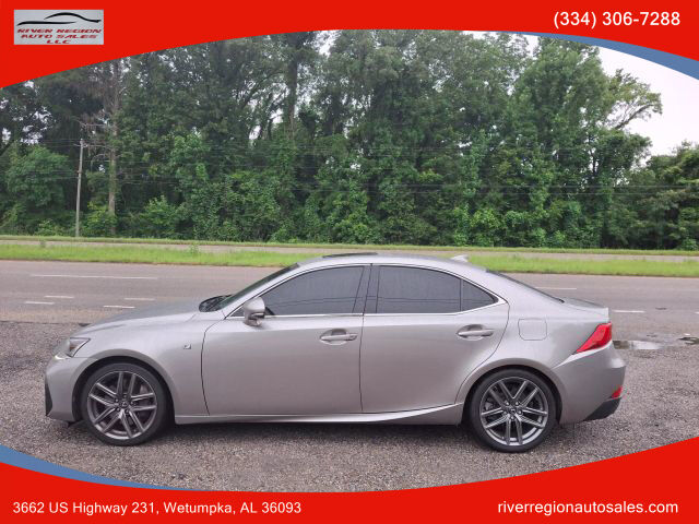 Lexus IS