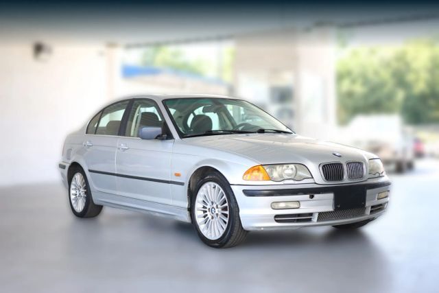BMW 330i