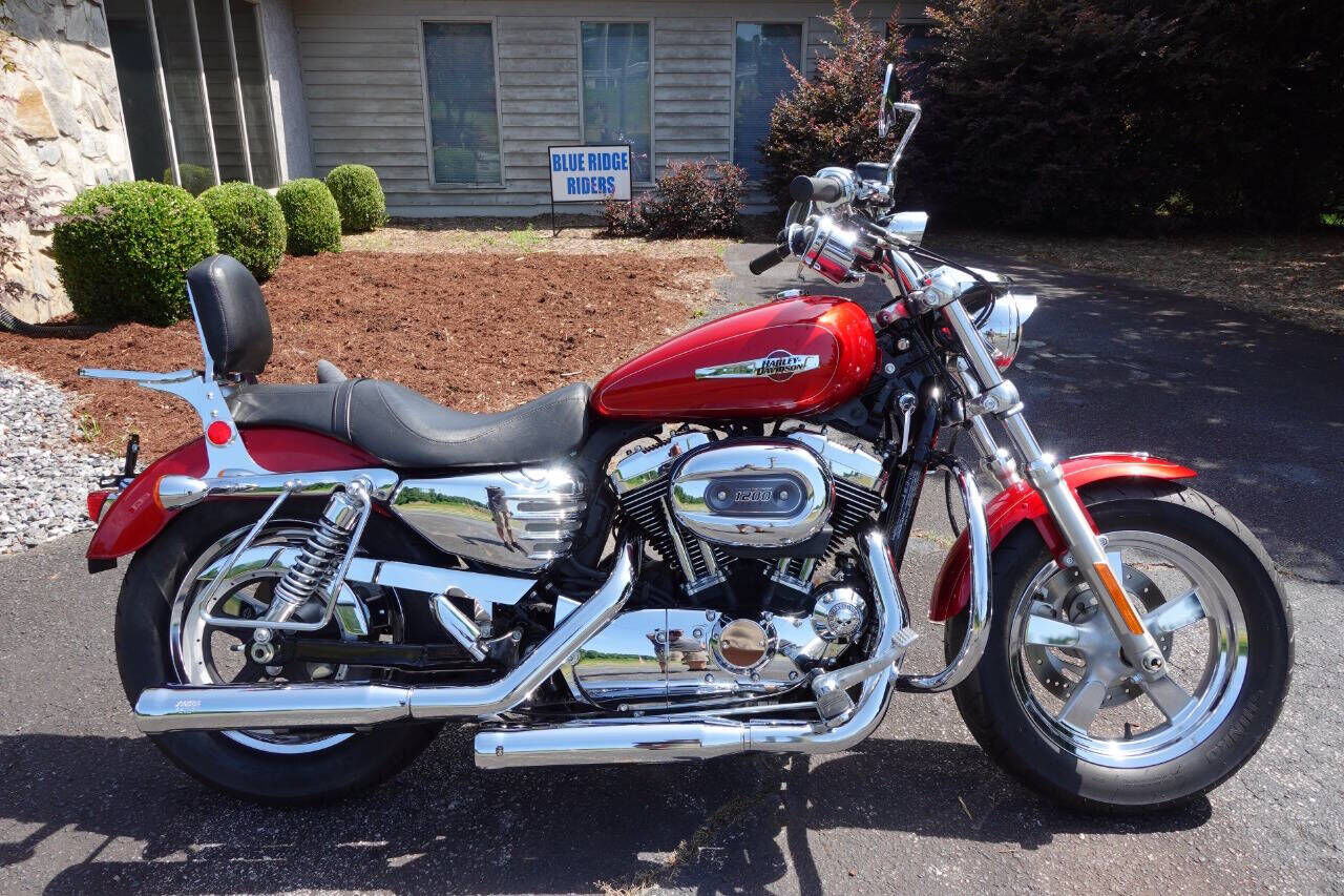 2013 HARLEY DAVIDSON 1200 Custom / 1200 Custom Anniversary