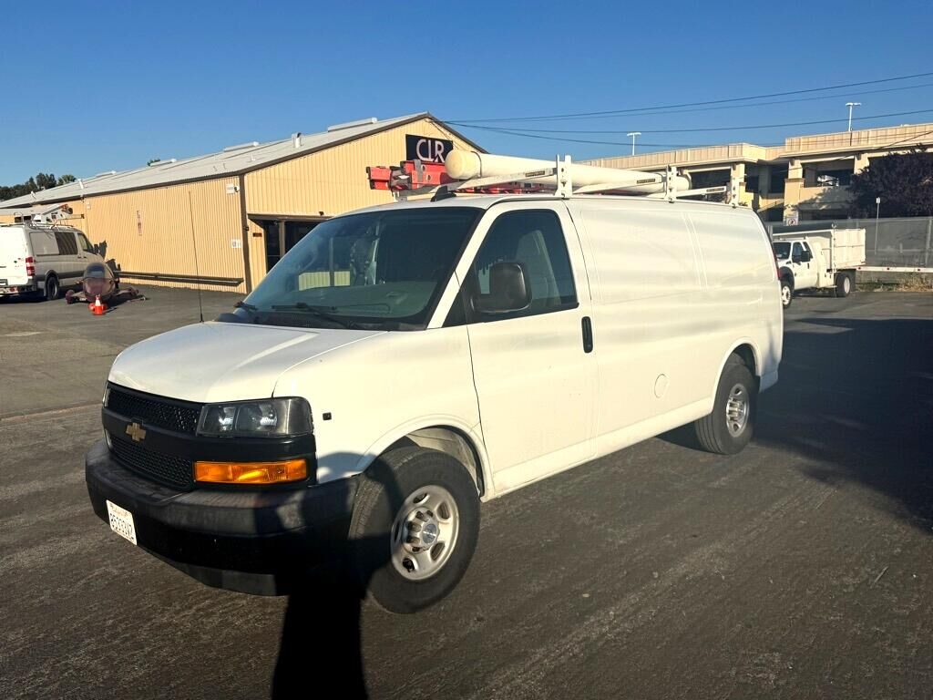 2019 CHEVROLET Express