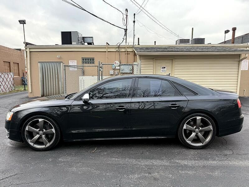 2013 Audi S8