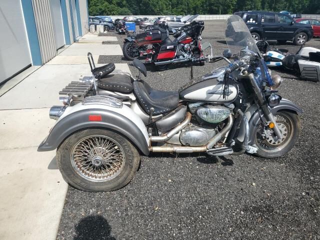 Suzuki VL800K