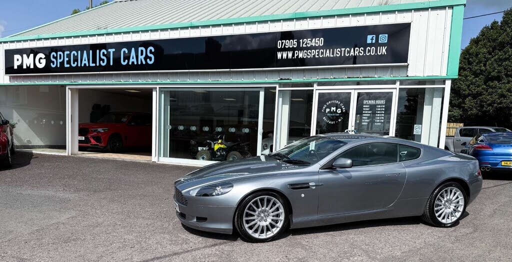Aston Martin DB9