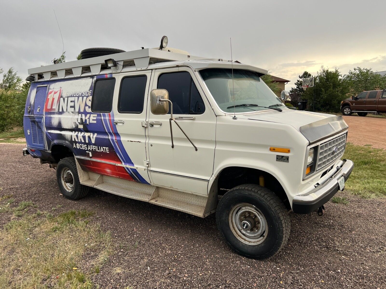Ford E-350
