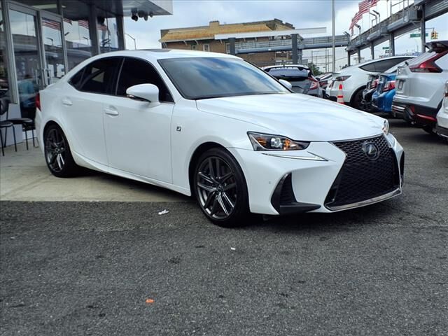 2019 LEXUS IS