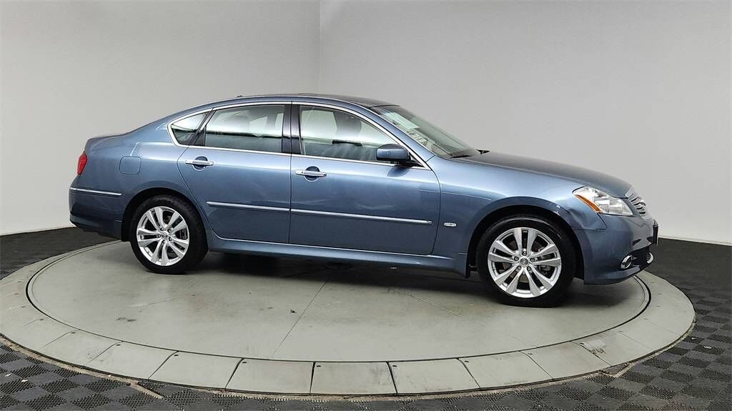Infiniti M35