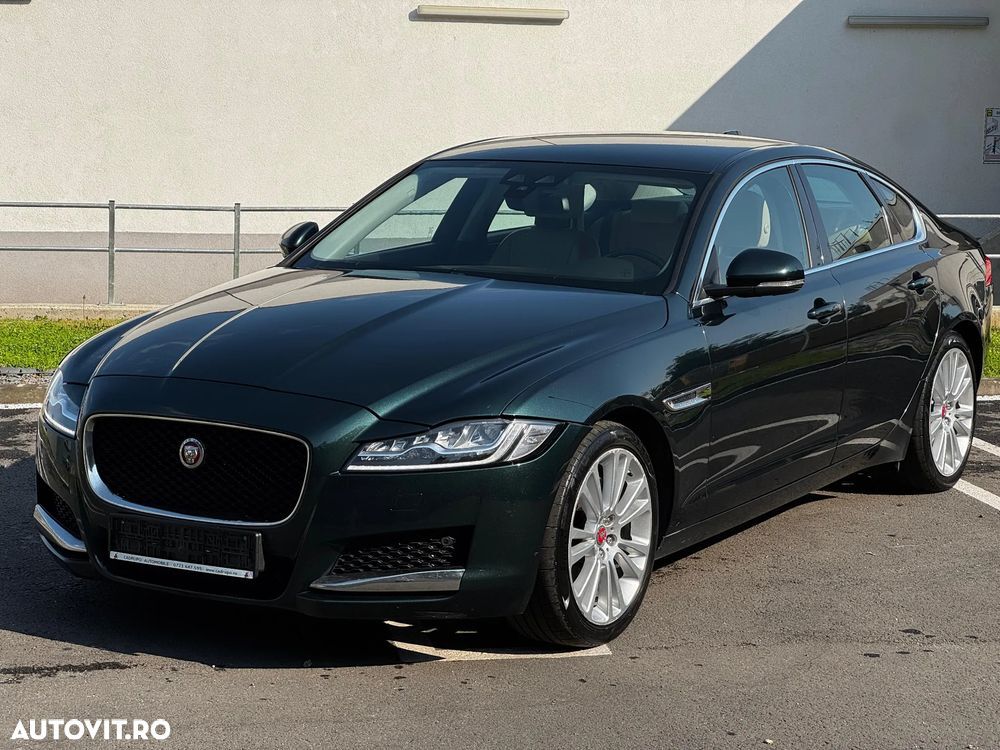 Jaguar XF