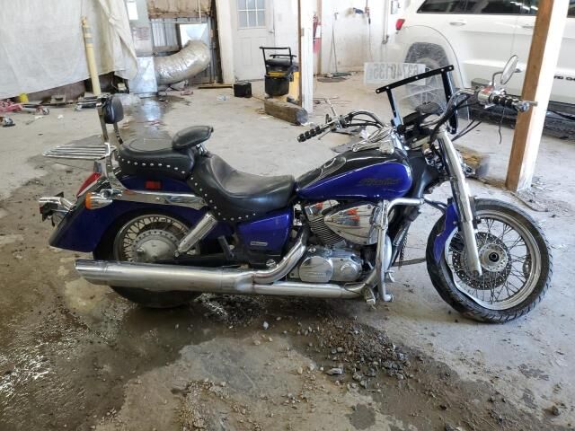 Honda VT750 (Shadow Aero)