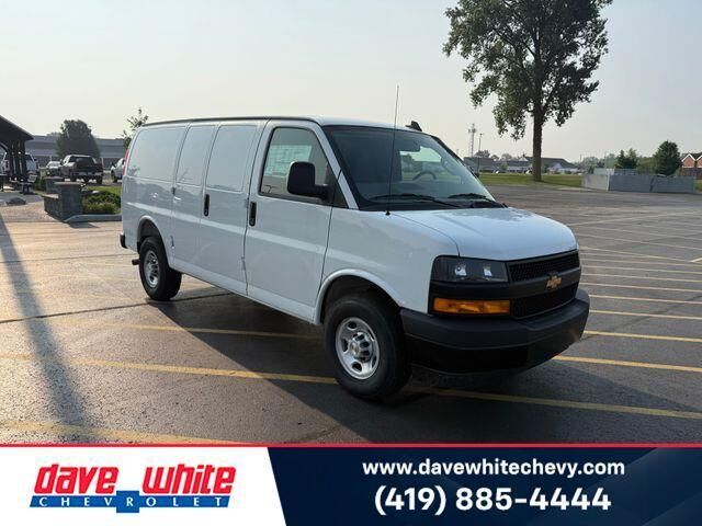 2025 CHEVROLET Express
