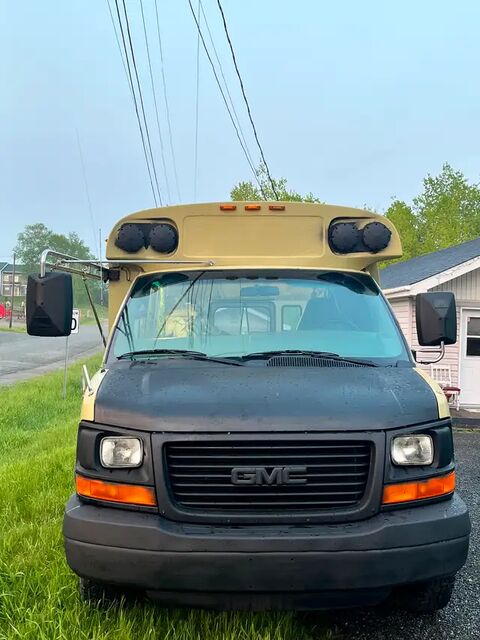 GMC Savana