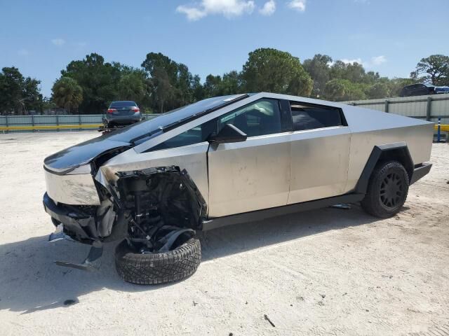 2024 TESLA Cybertruck