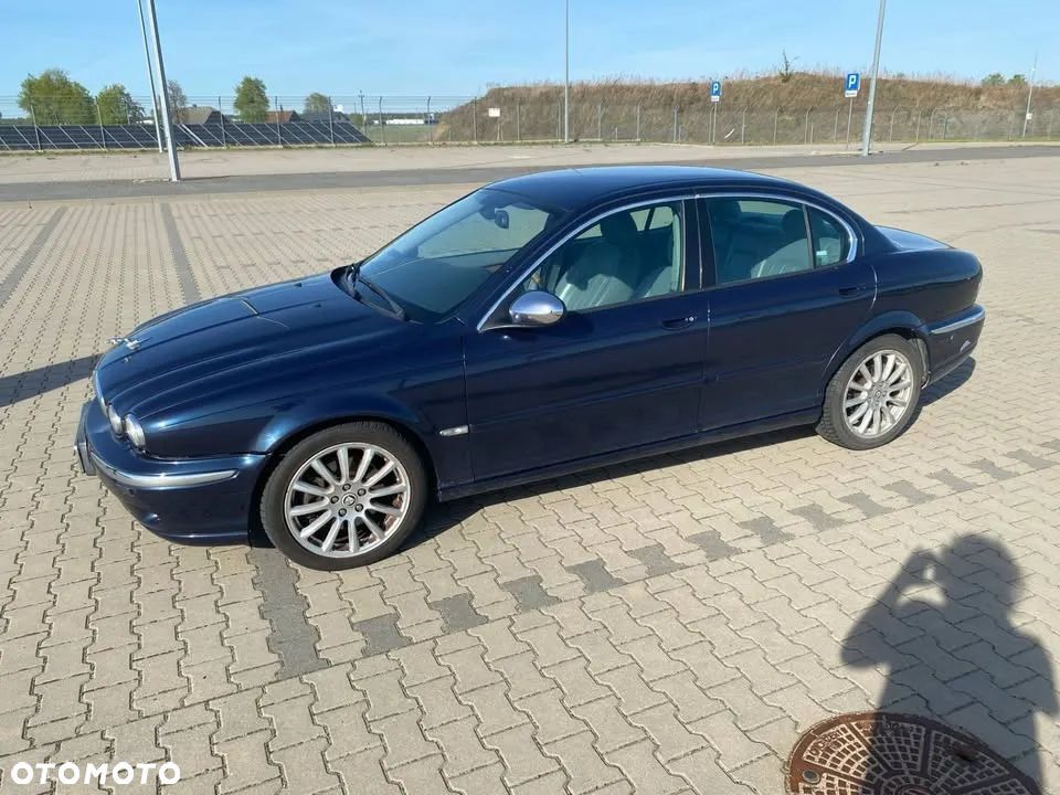 Jaguar X-Type