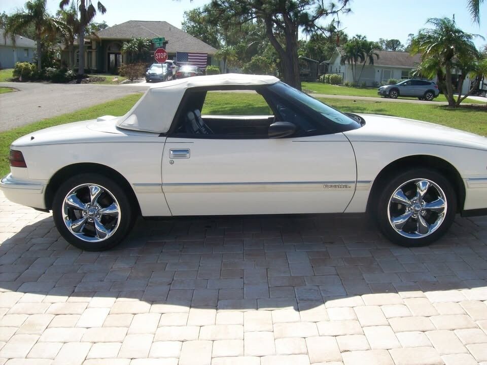 Buick Reatta