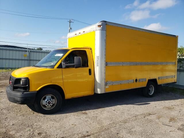 GMC Savana