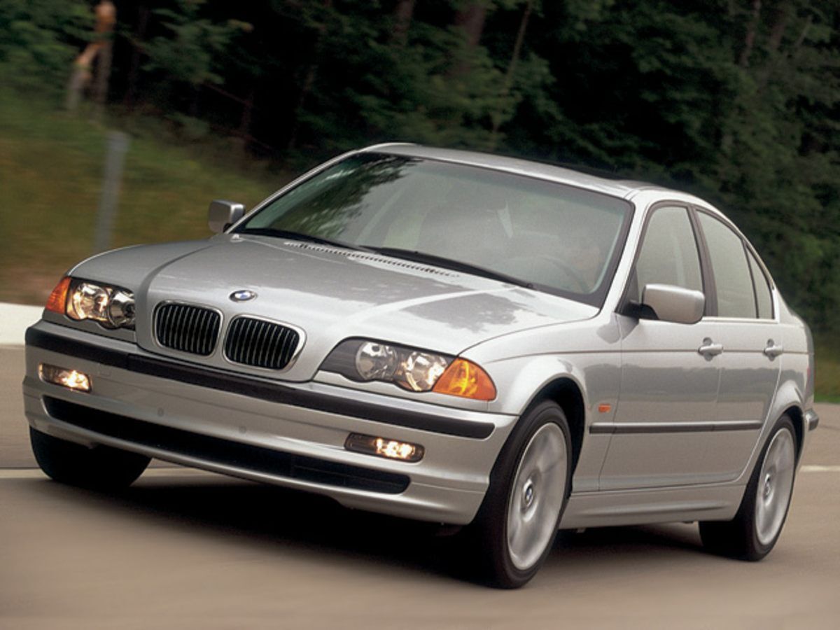 BMW 323i