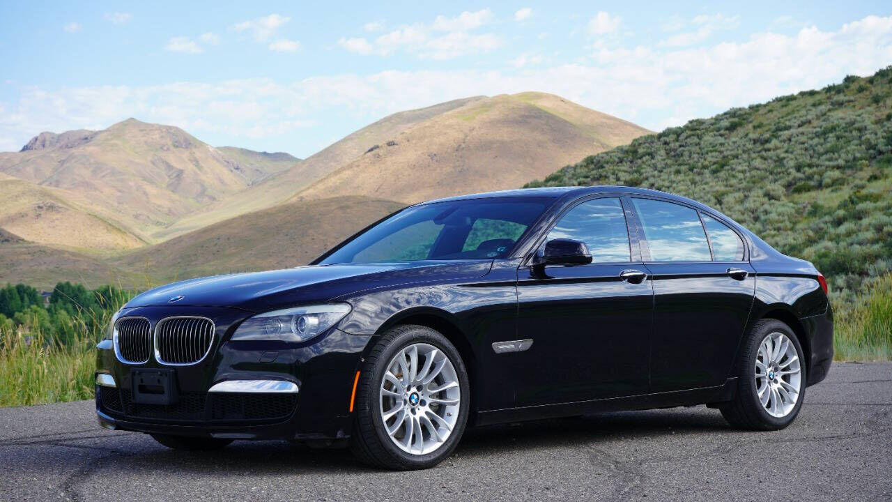 BMW 750i