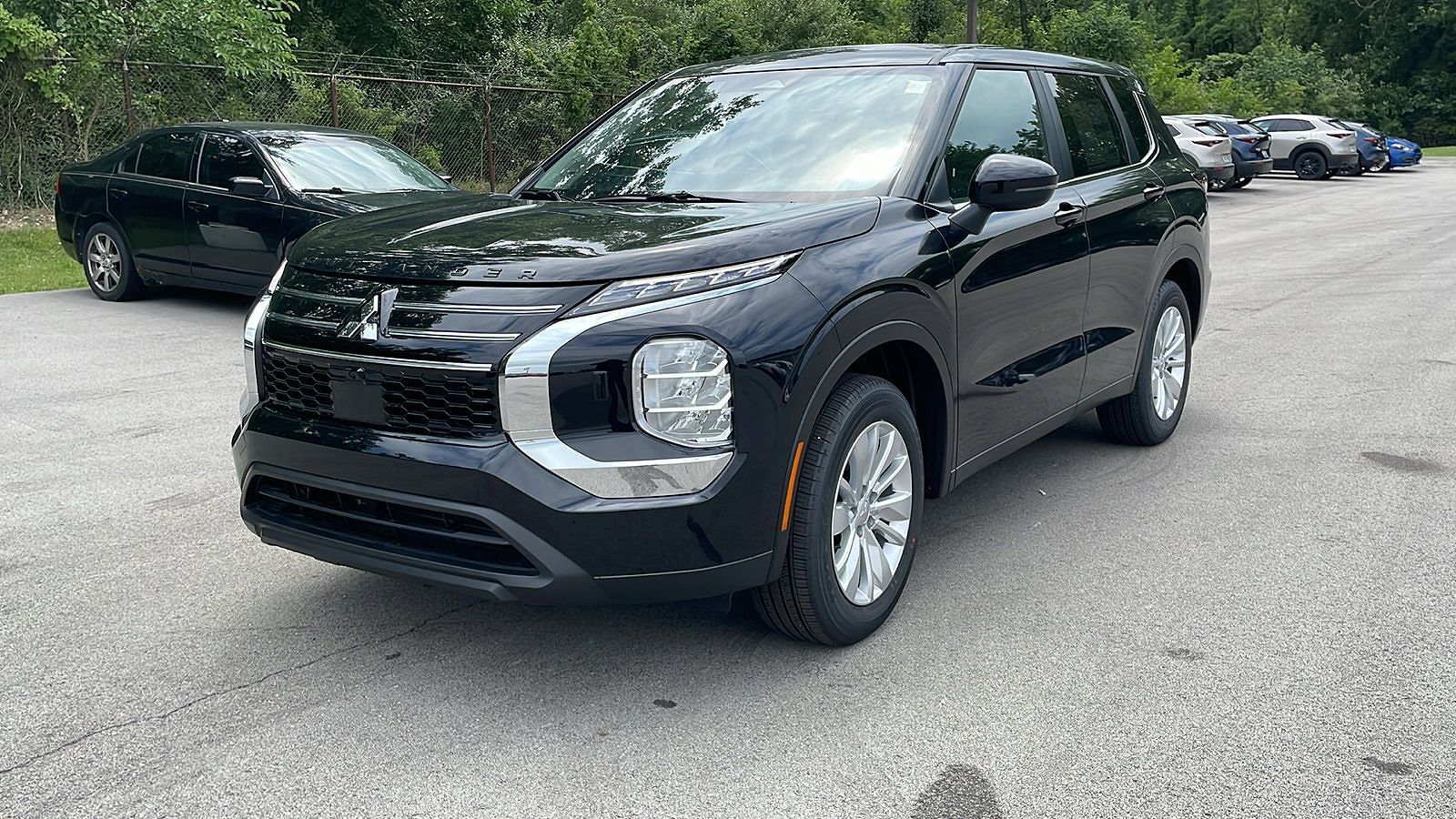 2025 MITSUBISHI Outlander